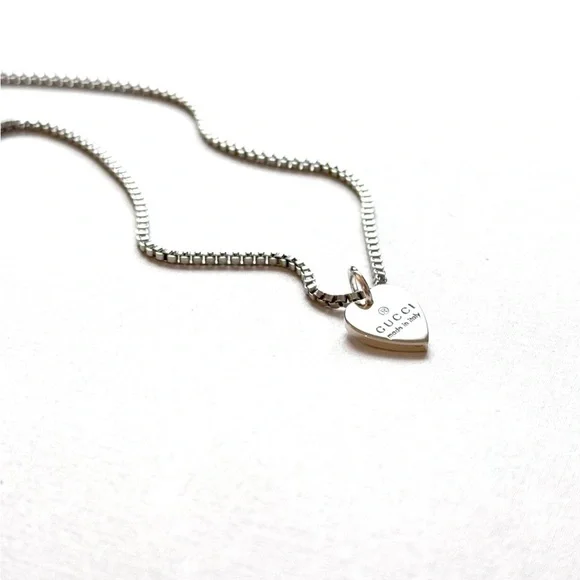 Gucci Silver Box Chain Heart Necklace - Picture 1 of 3